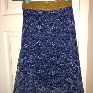 Xs LuLaRoe Lola